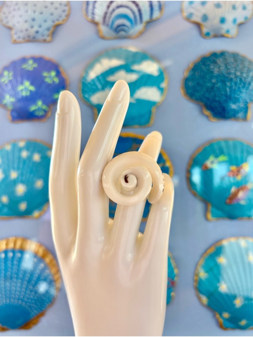 Flea Cone Shell Ring - Cocktail Ring - Open spiral top - Picture 8 of 8